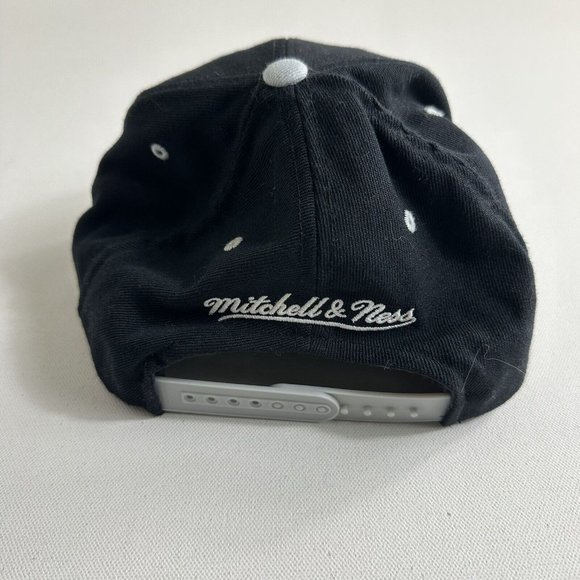 Mitchell & Ness Brooklyn Nets NBA ￼Snapback Cap‎ Black Grey Word Logo Wool Hat - Picture 2 of 5